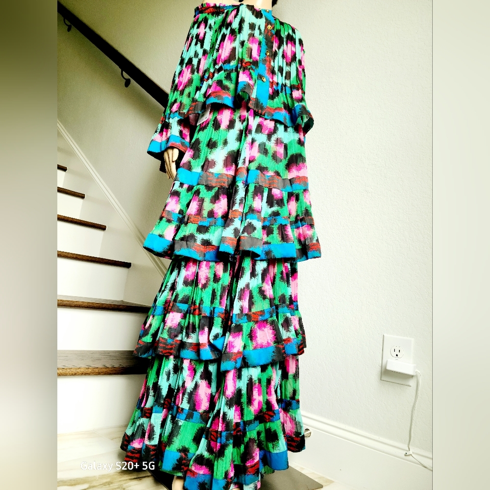 A 2 piece KENZO for H&M. Ready for #CincodeMayo. Colorful and fun silk dress.